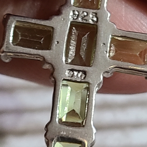 Silver Emerald Cut Peridot Cross Pendant with 18 inch Box Link Silver Chain - Picture 8 of 8